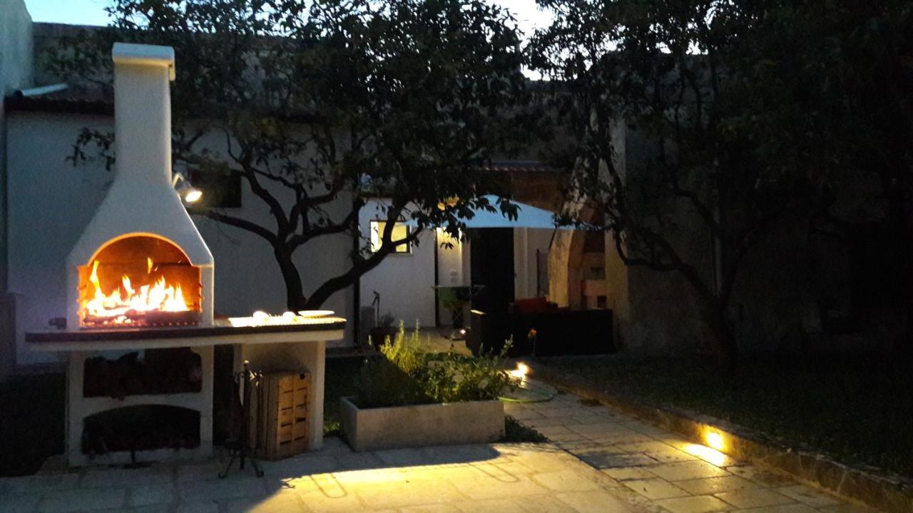Salento Casa Vacanze Con Giardino Privato Galugnano Exterior photo